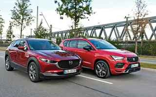 Test porównawczy: Mazda CX-30 Skyactiv-X kontra Seat Ateca 2.0 TSI