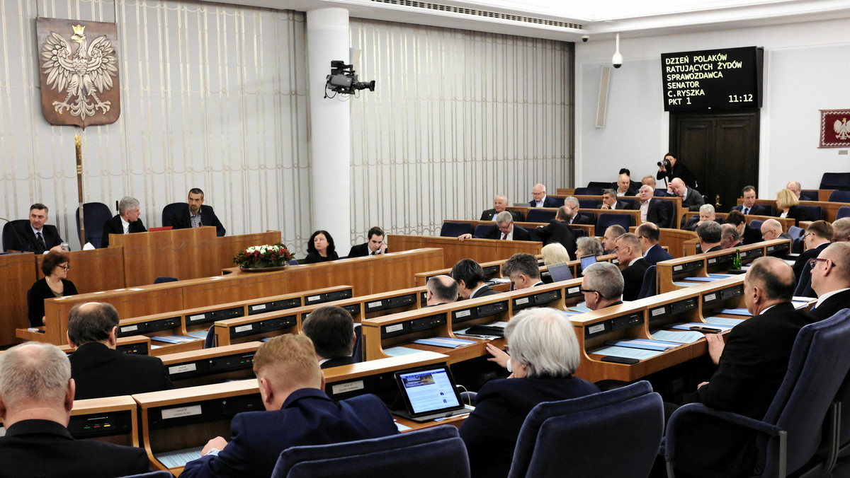 Senat poparł dzisiaj - bez poprawek - nowelizację ustawy o Sądzie Najwyższym. Nowela zakłada m.in. wprowadzenie osobnego budżetu Izby Dyscyplinarnej SN. Ustawa trafi teraz do prezydenta.