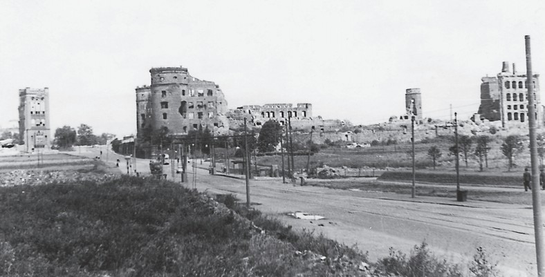 Ruiny zamku królewieckiego w Kaliningradzie, 1965 r. Trzy lata później ruiny zostaną całkowicie rozebrane