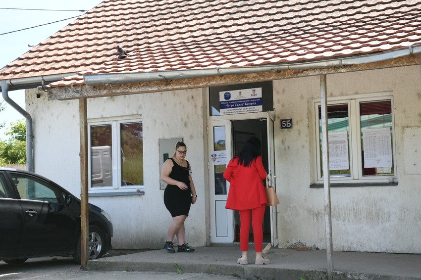 Romska kuća Surčin