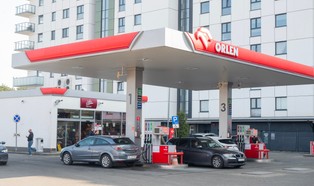 Kierowcy odczują wzrost cen paliw? Orlen podnosi hurtowe stawki