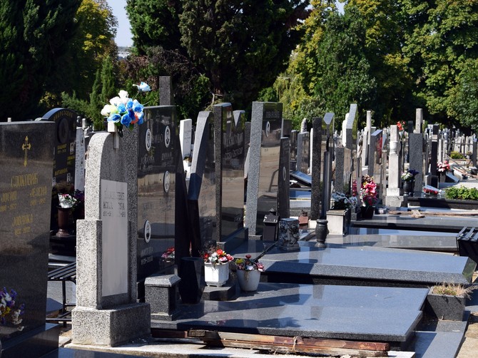 Šta treba uraditi sa peškirom koji dobijete na sahrani? 