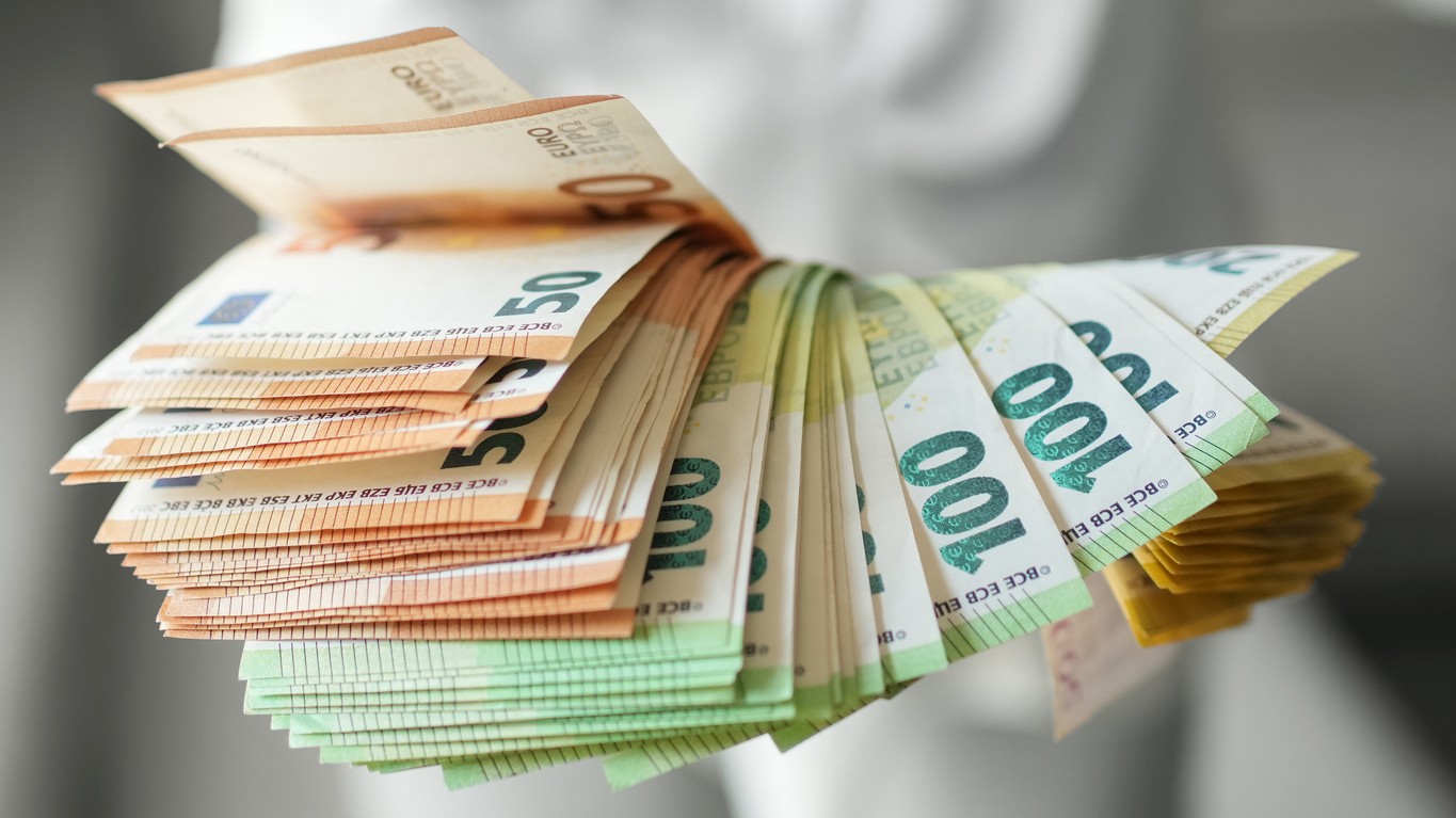 Zistite, či nenosíte v peňaženke zbytočne veľa peňazí.