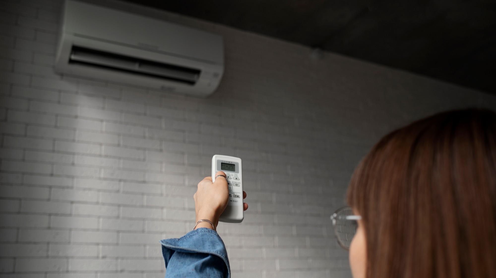 5 krokov, ako pripraviť klimatizáciu, aby v lete „nežrala“ peniaze.