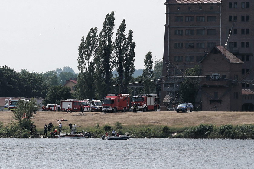 Wypadek na pikniku lotniczym w Płocku 