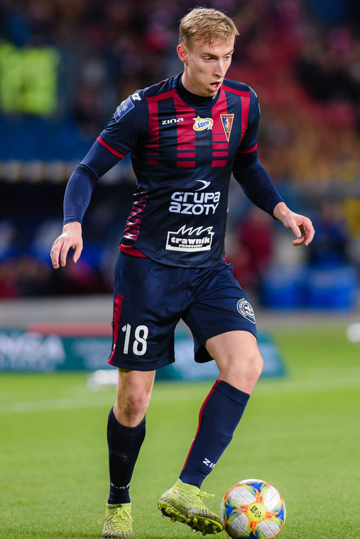 Pogoń - Warta. Luka Zahovič ostatnio coraz częściej w rezerwie. PKO Ekstraklasa - PKO Ekstraklasa