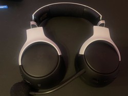 Razer Kaira Pro, czyli nowe słuchawki do PS5, które "kopią" w uszy [TESTUJEMY]