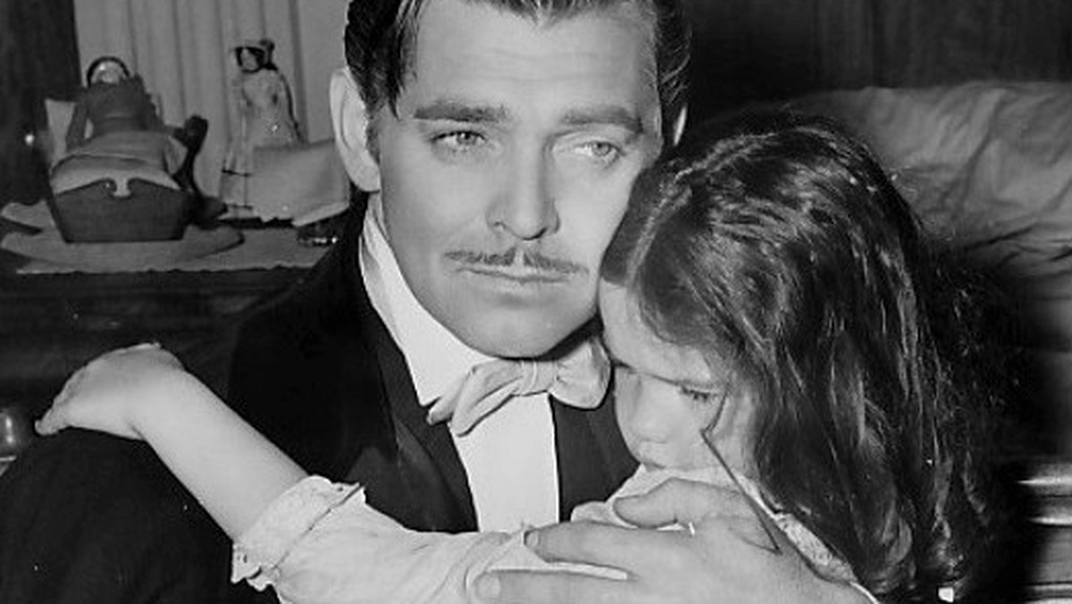 Cammie King Conlon, w dzieciństwie aktorka odgrywająca rolę nieszczęsnego dziecka Scarlett O'Hary i Rhetta Butlera w "Przeminęło z wiatrem", zmarła w wieku 76 lat na raka płuc w swoim domu w Fort Bragg w Kalifornii.