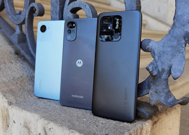   Od lewej: Realme C30, Motorola Moto G22, Redmi 10C (kliknij, aby powiększyć)