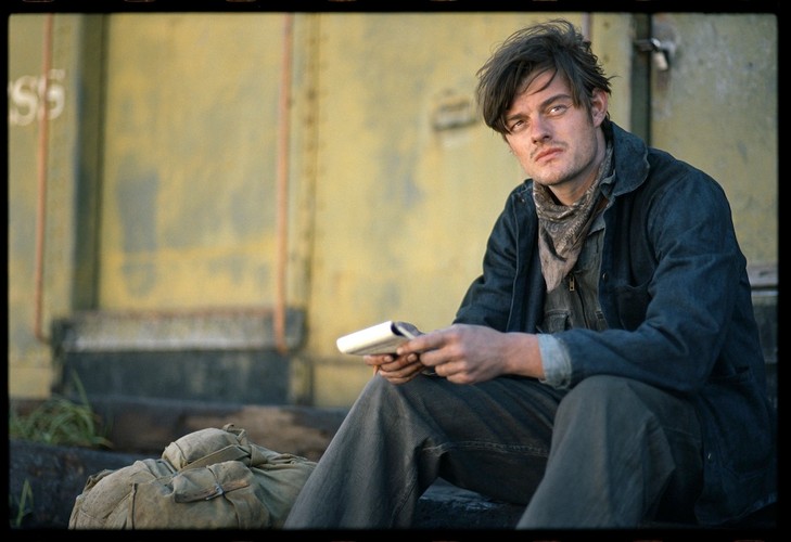 Sam Riley w filmie 'W drodze'