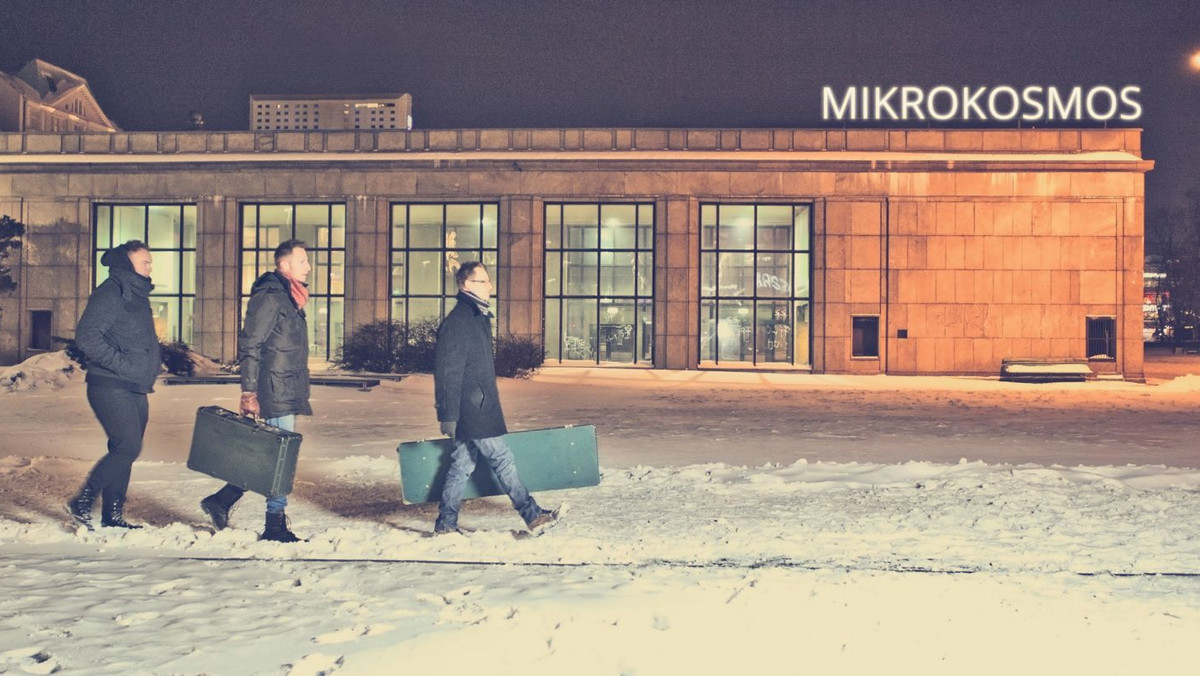 Stop Mi! – warszawski zespół, który debiutował w 2010 roku płytą "Metamatyka" powraca z nowymi piosenkami, które znalazły się na EP-ce pt. "Mikrokosmos".