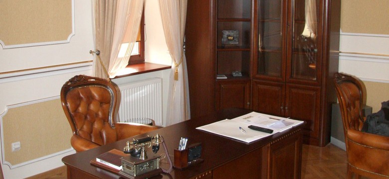 Burmistrz zrobił pałac z magistratu