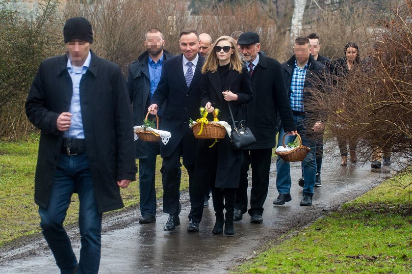 Prezydent z córką poszli ze święconką. A gdzie pierwsza dama?