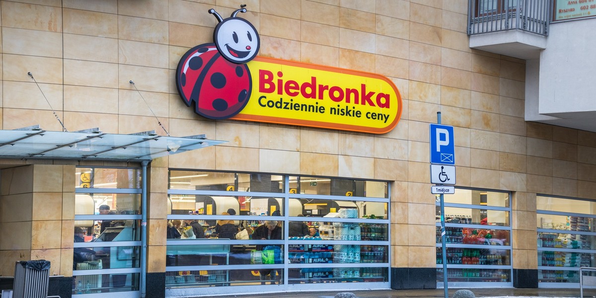 Aktualnie w sklepach Biedronka działa blisko 150 maszyn paczkowych. Firma planuje zwiększenie ich liczby.