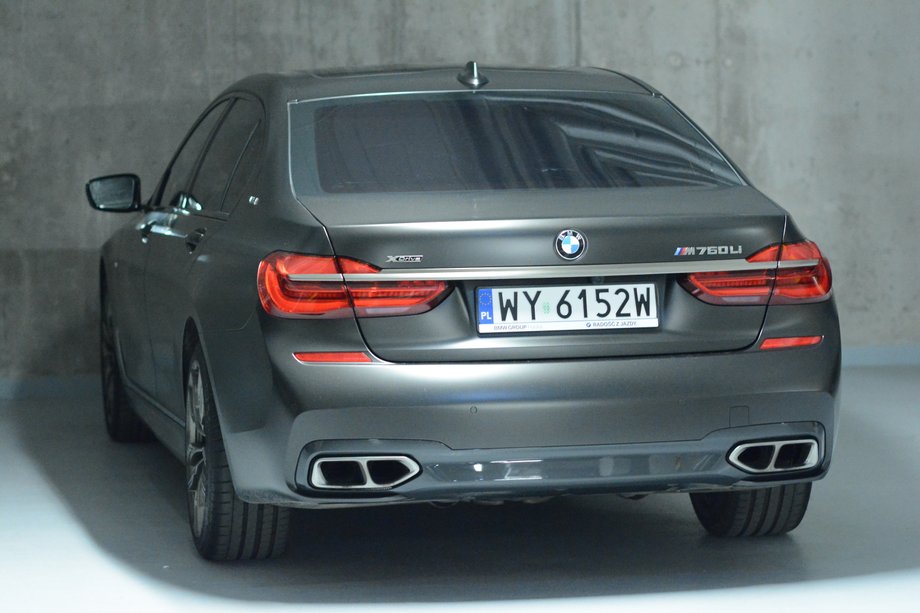 BMW M760Li xDrive