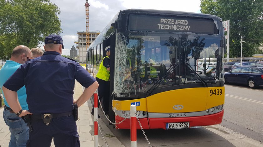 Wypadek autobusu linii 181 w Warszawie