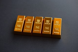 Ceny złota nie chcą się zatrzymać. Będzie jeszcze drożej. Nowa prognoza Goldman Sachs