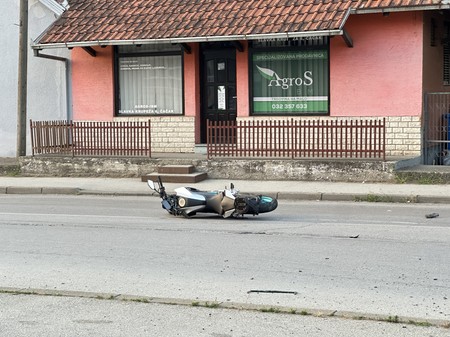 Teška saobraćajna nezgoda na kružnom toku u Ljubiću