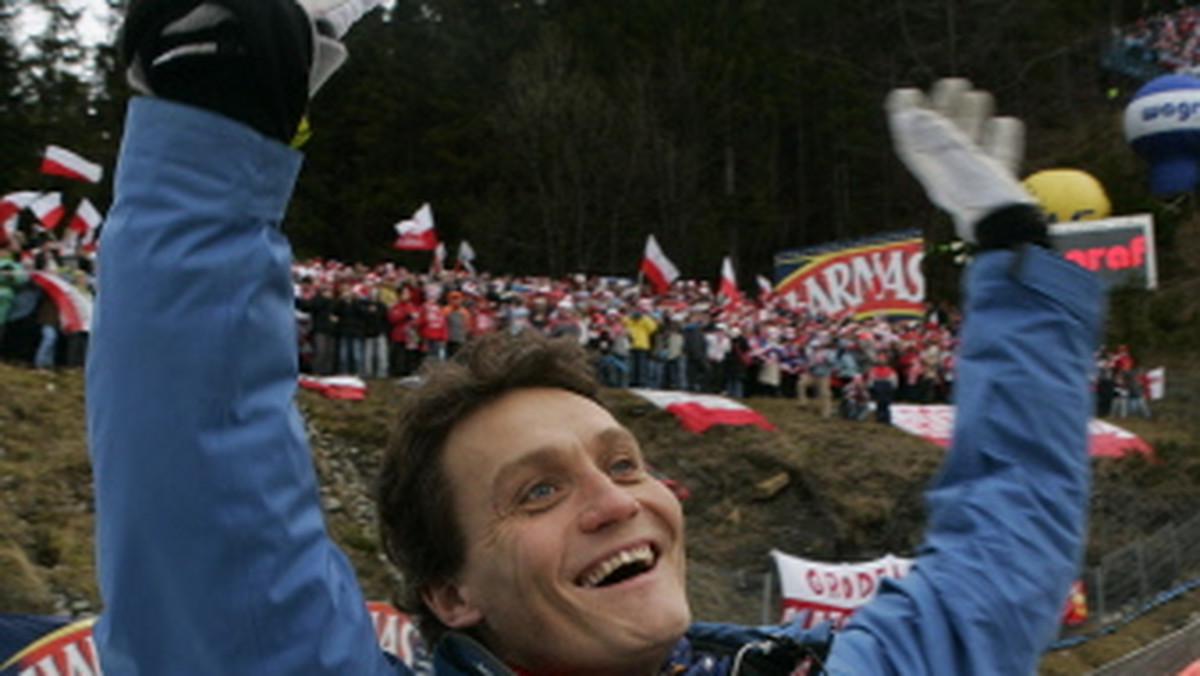 Jeden z najlepszych trenerów skoczków narciarskich Fin Mika Kojonkoski uważa, że Adam Małysz może w przyszłym sezonie odegrać znaczącą rolę zarówno w Pucharze Świata, jak i podczas igrzysk olimpijskich.