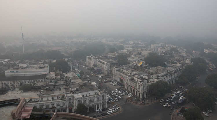 Delhi madártávlatból - a metropoliszt teljesen beborította a szmog