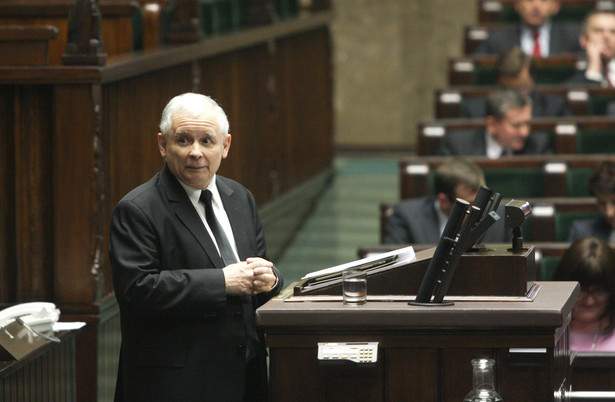 Kaczyński w Sejmie: Media zagrożone. "Rzeczpospolita" sprzedana przyjacielowi rzecznika rządu
