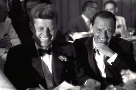 Džon Kenedi 30 godina bio u GEJ AFERI! Ljubavnik mu muškost zvao 'MAHER', izgubili su nevinost U TROJCI, a oralni se*s upražnjavali samo na JEDAN NAČIN: Kad se pojavila Džeki, nastao je PAKAO