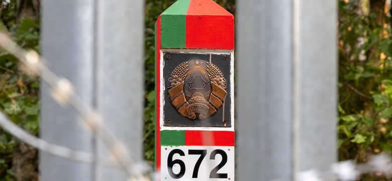 Białoruś uwalnia 123 więźniów politycznych. Na liście laureat Pokojowej Nagrody Nobla