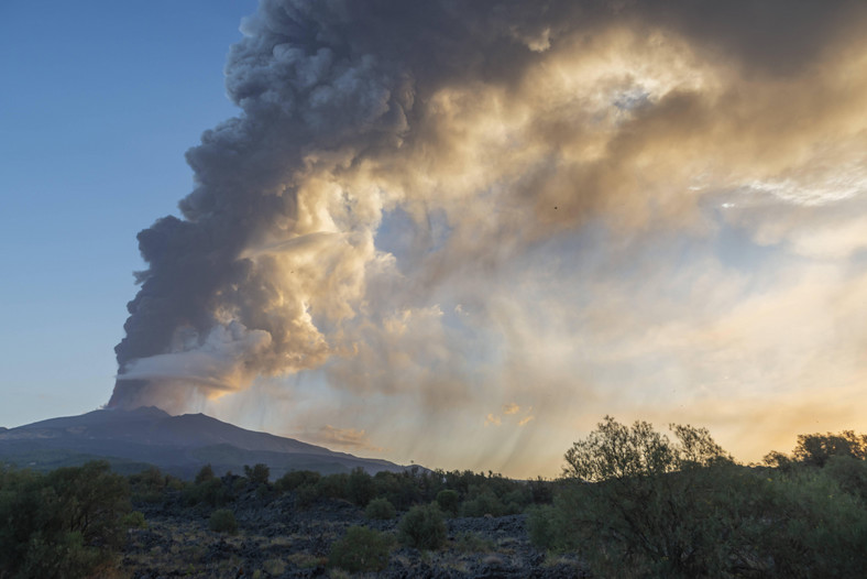 Etna znów aktywna