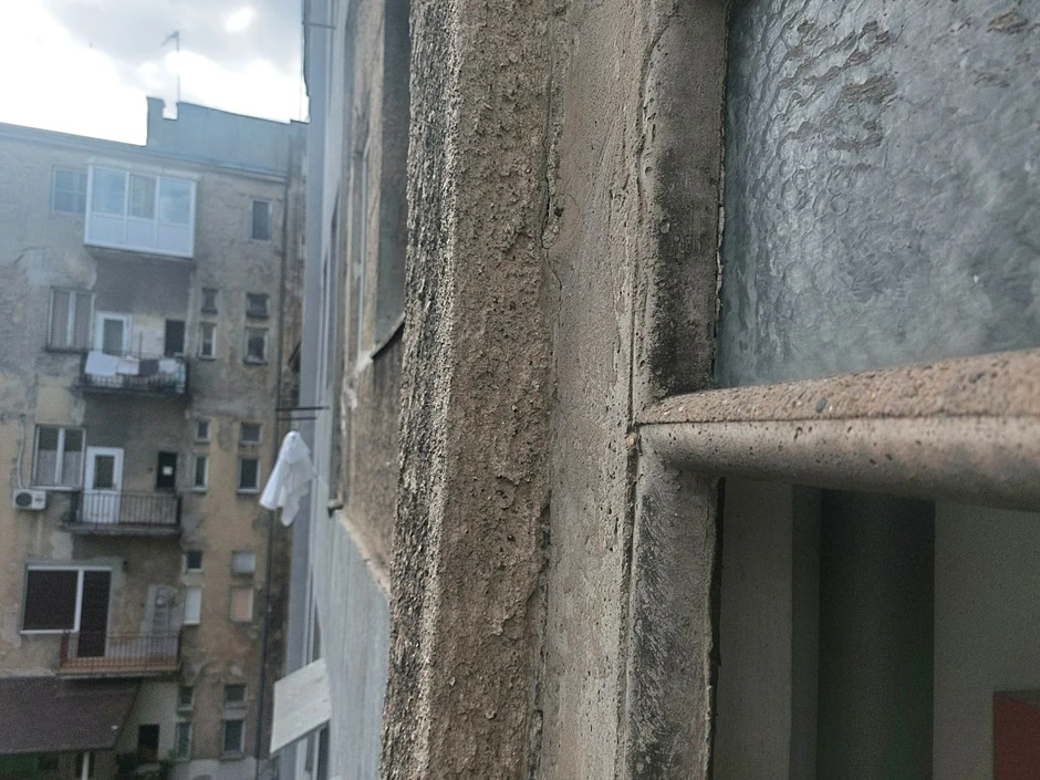 Zgrada u Beogradu bez cele fasade