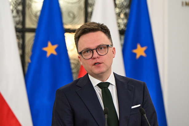 Szymon Hołownia zwołał konferencję prasową w związku z mandatami poselskimi Wąsika i Kamińskiego