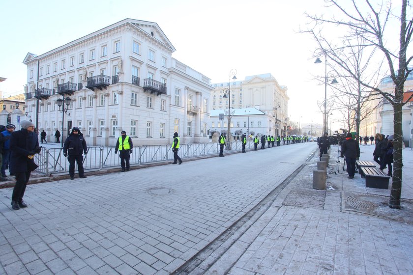 Miesięcznice smoleńskie to imprezy prywatne!