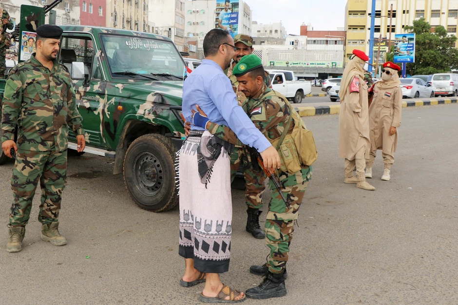 Vojska STC na kontrolonom puktu u Adenu, Jemen, 31. decembra