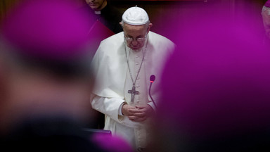 Papież Franciszek prosi pięciu księży z Chile o wybaczenie