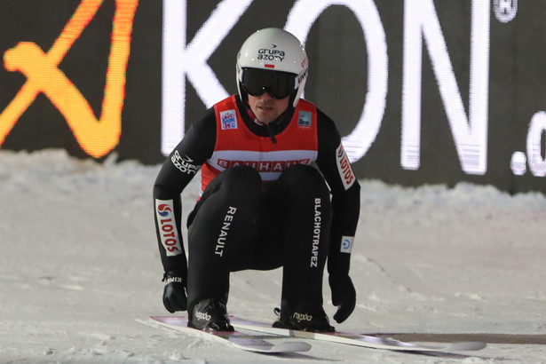 Piotr Żyła po drugiej serii indywidualnego konkursu Pucharu Świata w skokach narciarskich na skoczni HS 140, w niemieckim Klingenthal