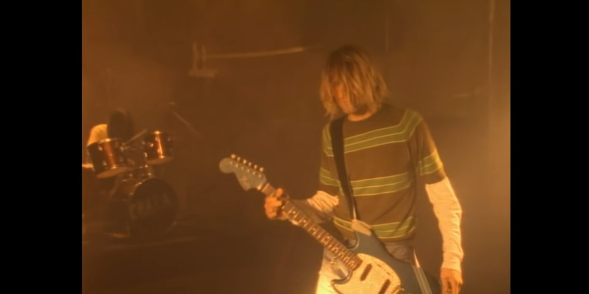 Na tej gitarze grał Kurt Cobain z "Nirvany" w teledysku do "Smells Like Teen Spirit”