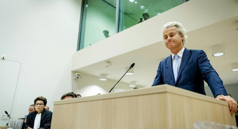 Dutch member of Parliament Geert Wilders (C), of the far-right Freedom Party (PVV), speaks in the courthouse of Schiphol, the Netherlands, on November 23, 2016, during the last day of his hate speech trial