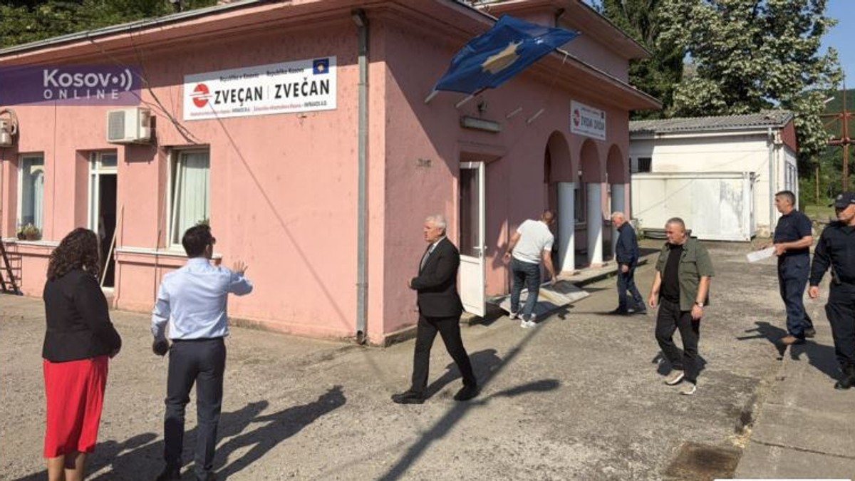 Železnička stanica Zvečan