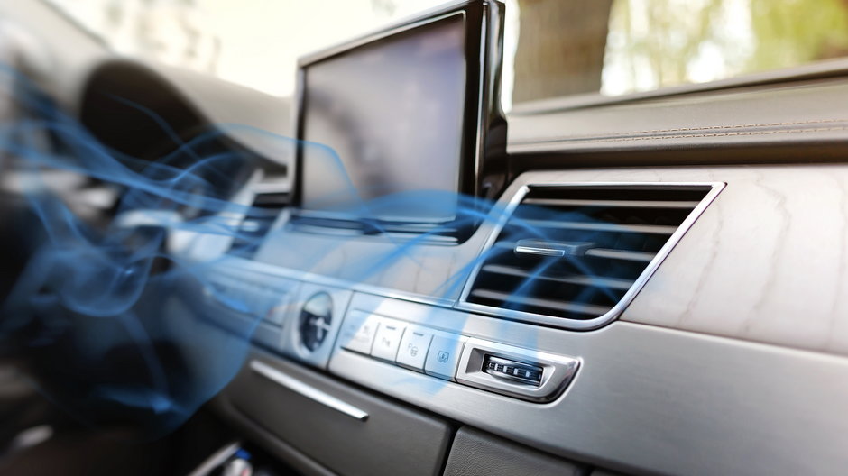 Klimatyzacja w samochodzie - Adobe Stock - kucheruk