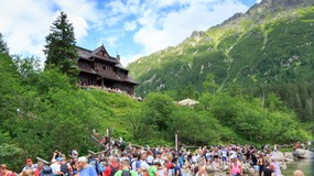 30 mln zł na elektryki dla parków narodowych. W tle konflikt o Morskie Oko