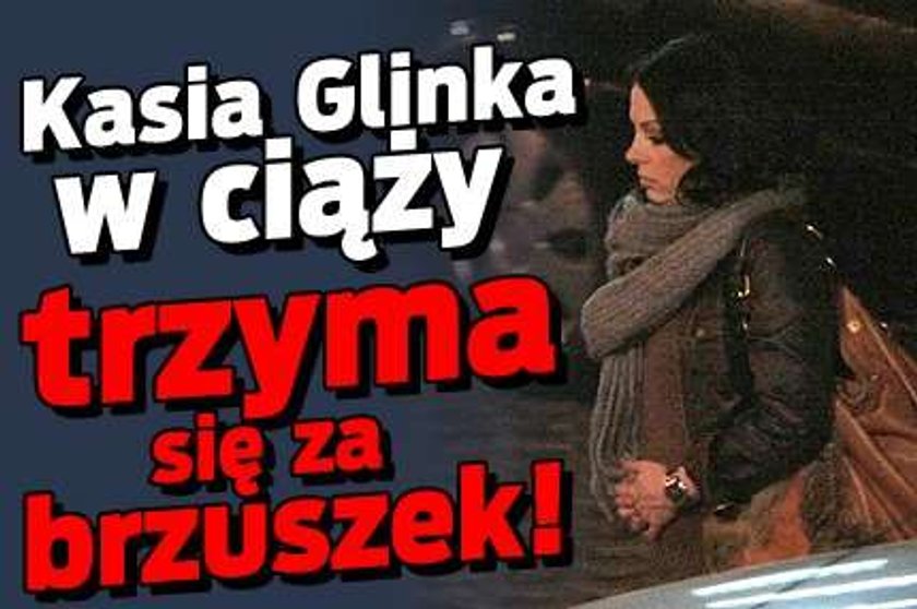 Kasia Glinka w ciąży trzyma się za brzuszek!