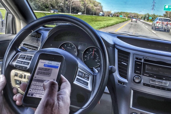 Ovo je 10 opasnih navika za volanom: Jedna je FATALNA, ali i NAJČEŠĆA