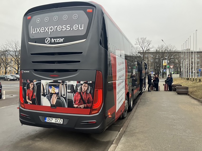 Autobus koji je dovezao putnike do Narve