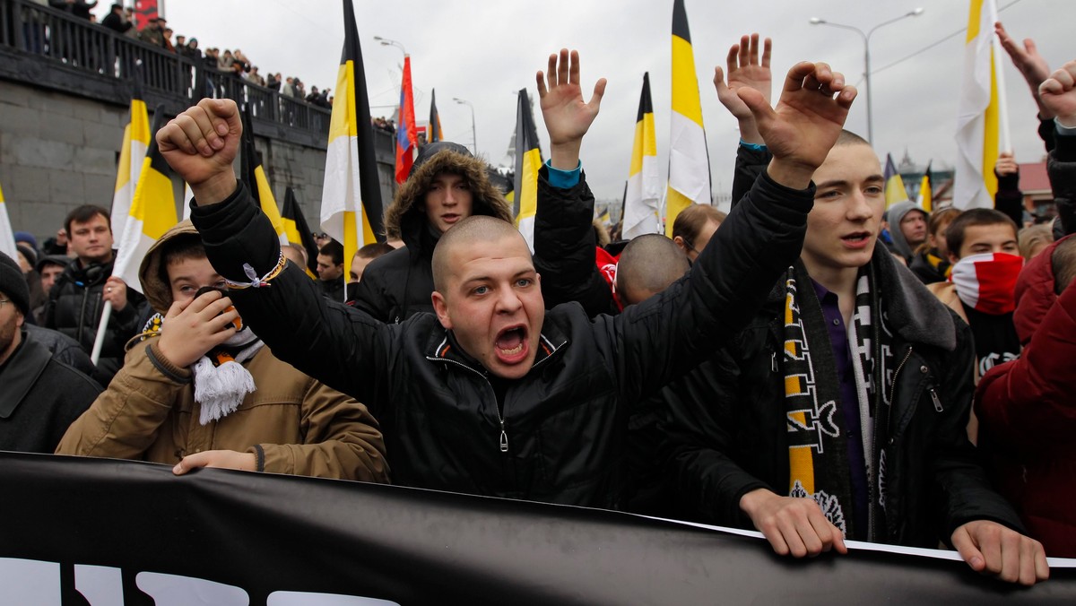 Około 6 tys. sympatyków nacjonalistycznego ruchu Russkije i innych skrajnie prawicowych formacji wzięło w niedzielę udział w Rosyjskim Marszu, zorganizowanym w Moskwie z okazji obchodzonego w Rosji 4 listopada święta państwowego - Dnia Jedności Narodowej.