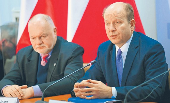 Andrzej Jacyna, p.o. prezesa NFZ, i minister zdrowia Konstanty Radziwiłł