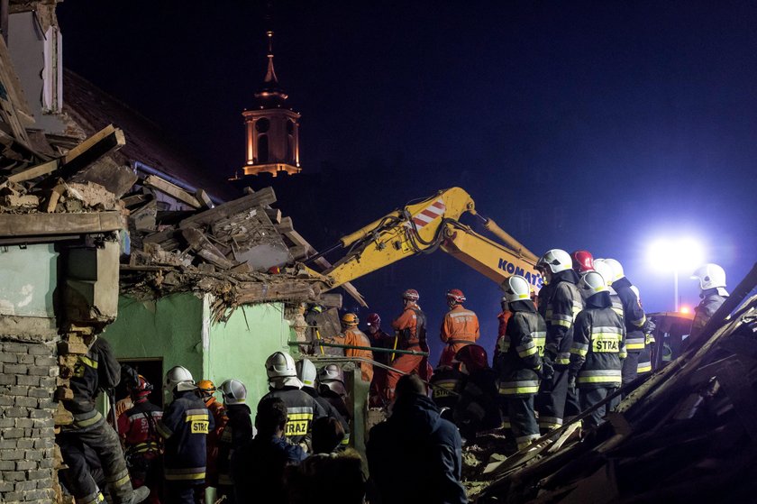 Premier Beata Szydło przyjechała na miejsce tragicznych wydarzeń w Świebodzicach