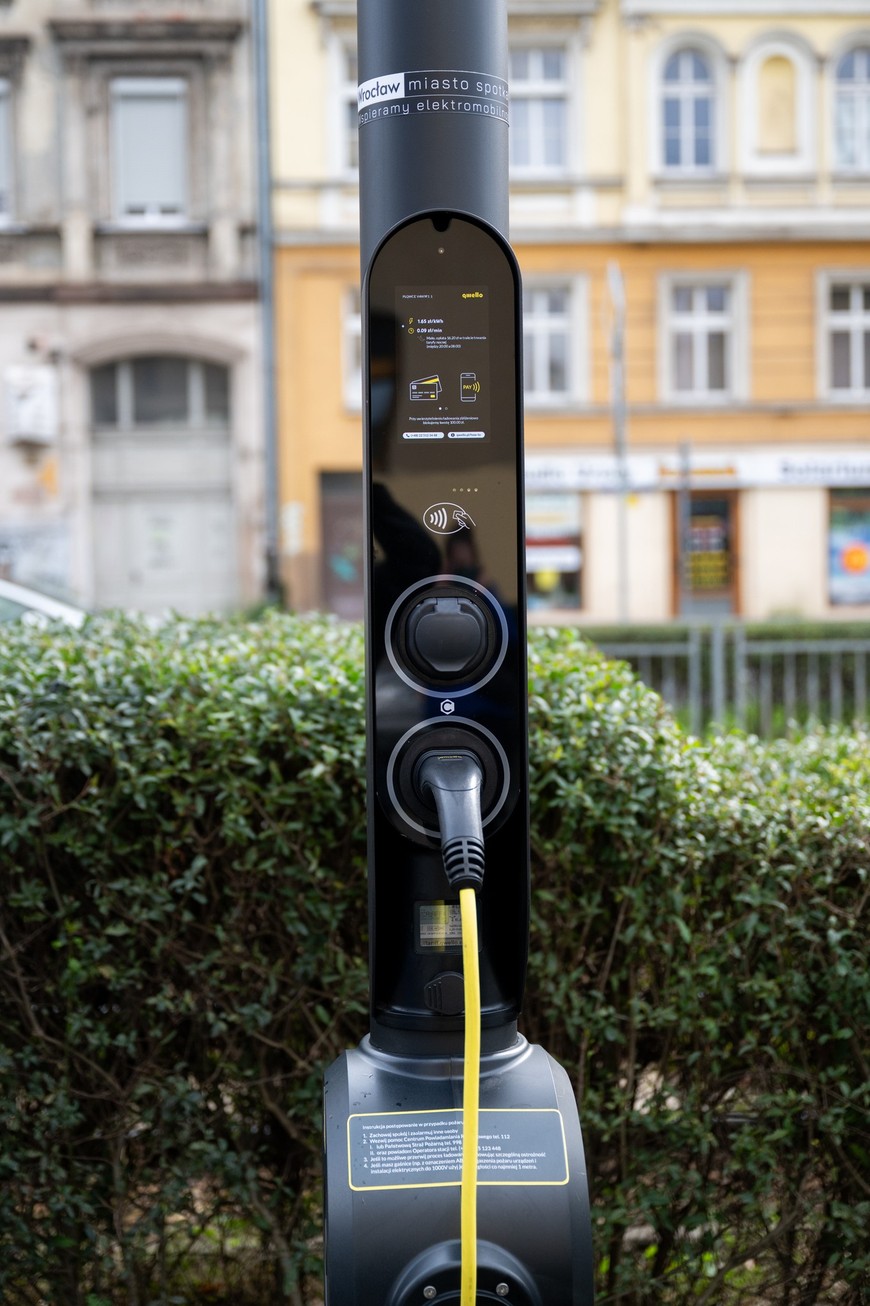 Takie ładowarki pojawiły się w pierwszych punktach w mieście