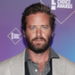 Armie Hammer na gali People’s Choice Awards w Barker Hangar w Santa Monica, 15 listopada 2020 r