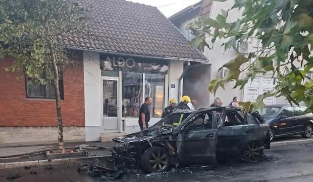 Izgoreo automobil