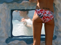 Słońce załata dziury w kostiumie