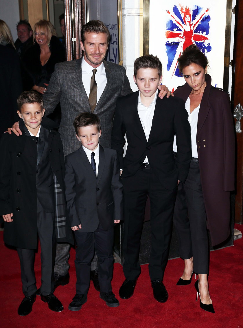 David i Victoria Beckham z dziećmi